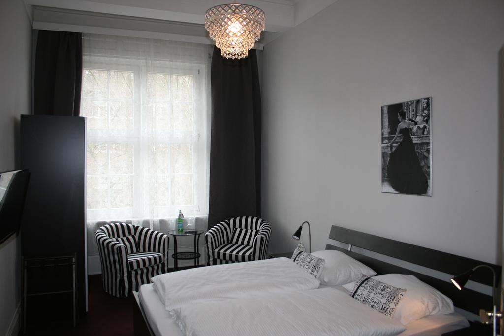 Hotel Fresena Im Dammtorpalais Hamburg-Harburg Rum bild