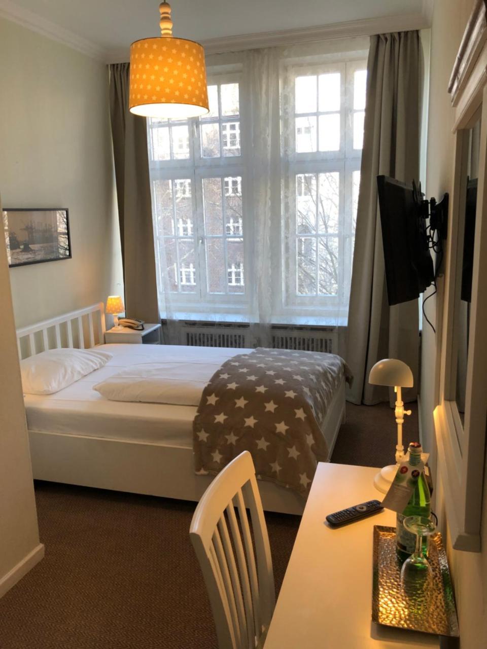 Hotel Fresena Im Dammtorpalais Hamburg-Harburg Exteriör bild
