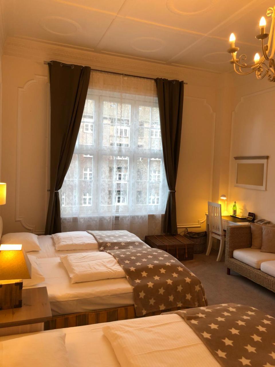 Hotel Fresena Im Dammtorpalais Hamburg-Harburg Exteriör bild